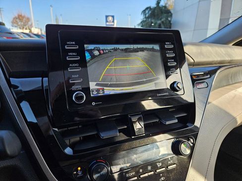 Used 2024 Toyota Camry SE image 31