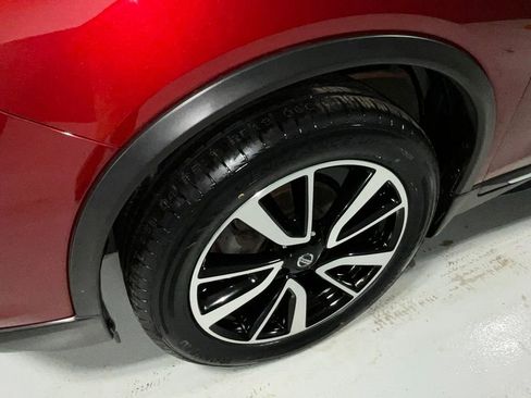 Used 2020 Nissan Rogue SL w/ Premium Package image 29