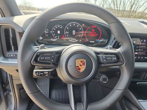 New 2026 Porsche Cayenne image 17