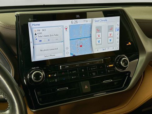 Used 2022 Toyota Highlander Platinum image 16