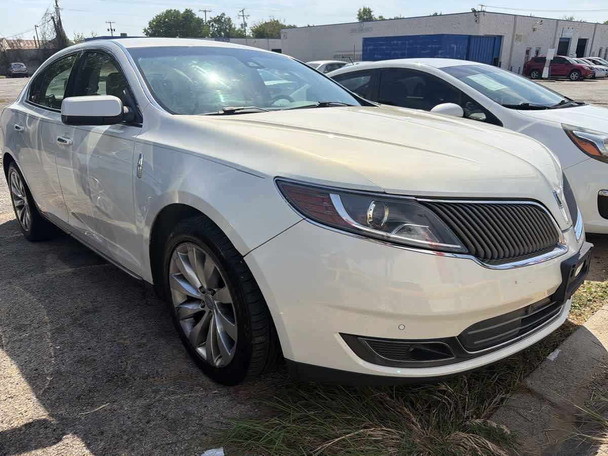 Used 2013 Lincoln MKS FWD image 2