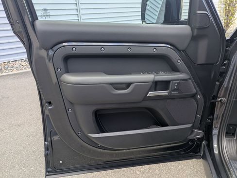New 2026 Land Rover Defender 130 X-Dynamic SE AWD/4WD image 13