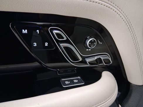 Used 2021 Land Rover Range Rover P525 Westminster Edition image 23