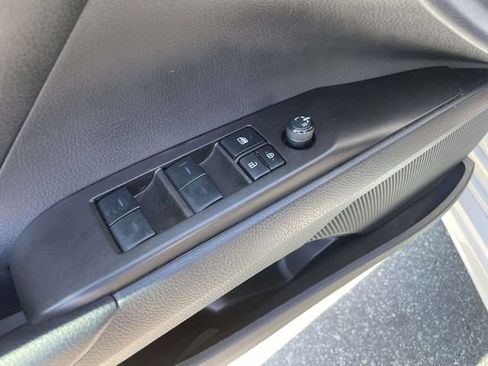 Used 2023 Toyota Camry SE FWD image 18