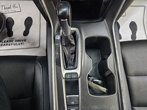 Used 2018 Honda Accord Sport image 34