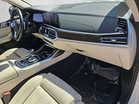 Used 2020 BMW X7 xDrive40i w/ Luxury Seating Package AWD/4WD image 21