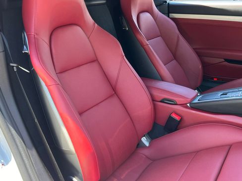 Used 2025 Porsche 718 Boxster GTS RWD image 19