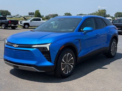 Used 2024 Chevrolet Blazer EV LT AWD/4WD image 4