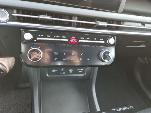 Used 2026 Hyundai Tucson Blue SE AWD/4WD image 23
