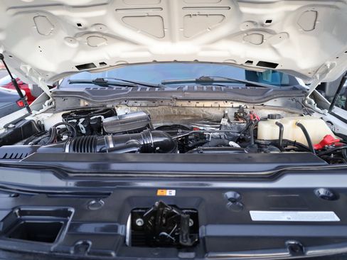 Used 2022 Ford F550 4x4 Regular Cab Super Duty image 21