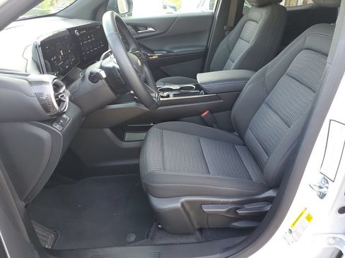 Used 2026 Chevrolet Equinox LT FWD image 18