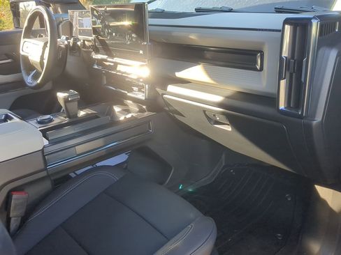 Used 2026 GMC Hummer EV SUV image 29