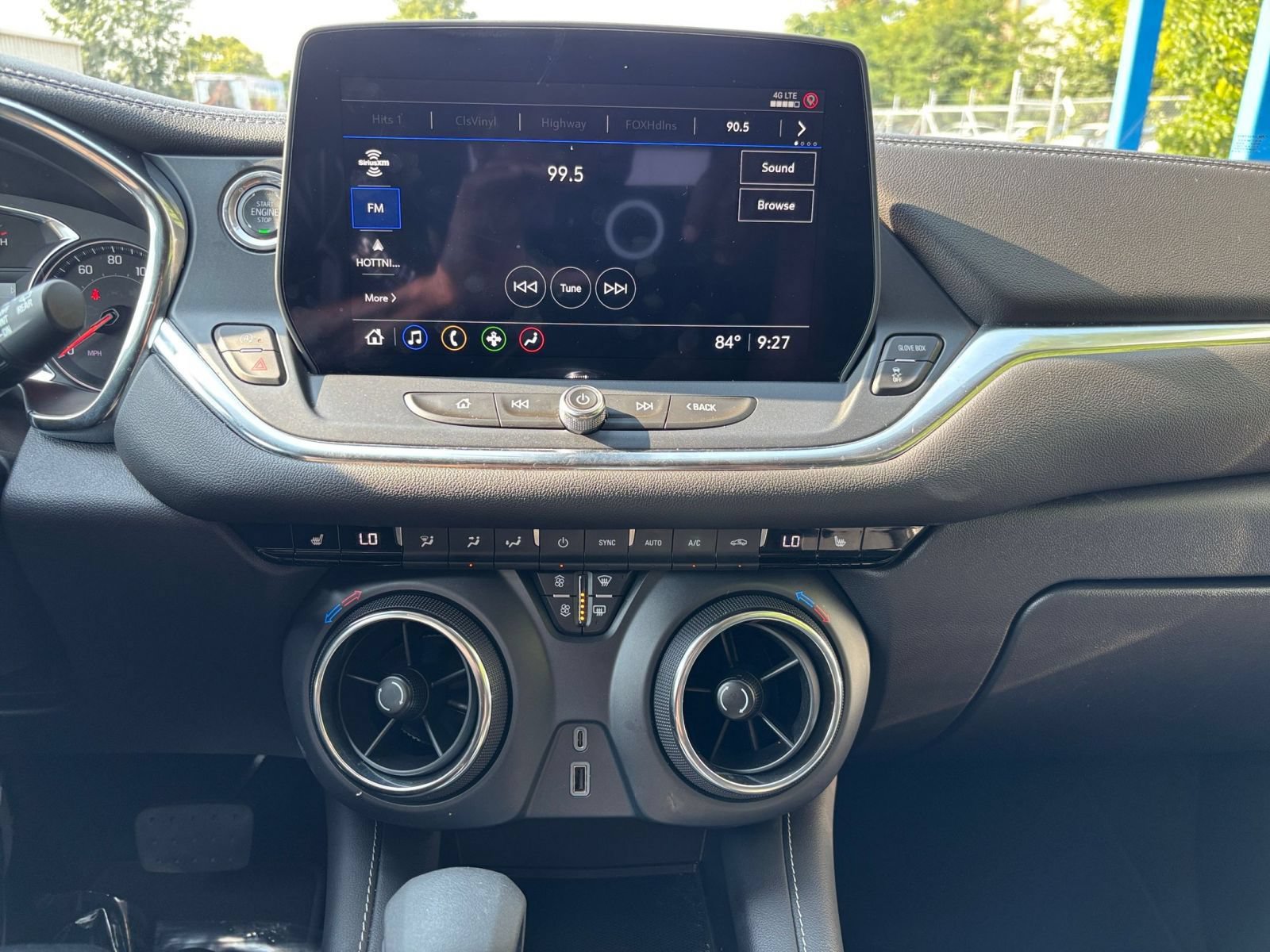 Used 2025 Chevrolet Blazer LT FWD image 16