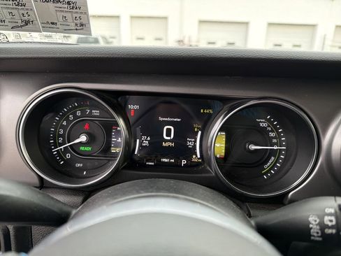 Used 2023 Jeep Wrangler Unlimited Rubicon 4xe w/ Cold Weather Group image 22