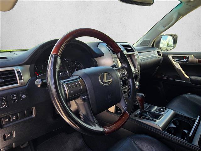Used 2015 Lexus GX 460 w/ Premium Package AWD/4WD image 9