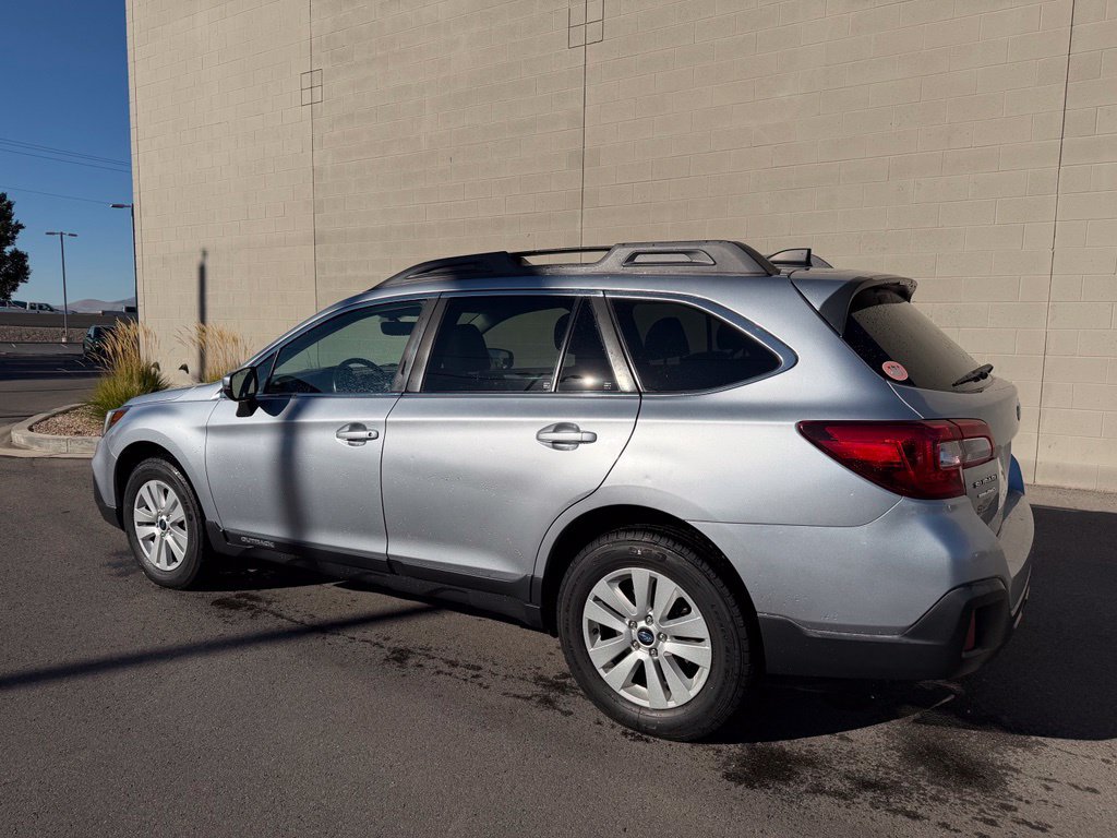 Used 2019 Subaru Outback 2.5i Premium AWD/4WD image 3