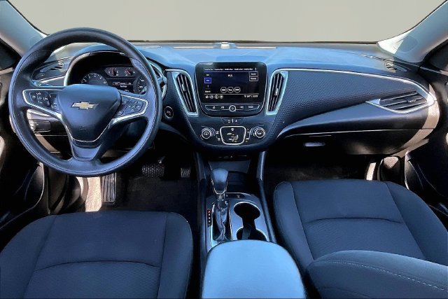 Used 2025 Chevrolet Malibu LS FWD image 7