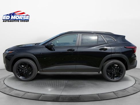 New 2026 Chevrolet Trax ACTIV FWD image 2