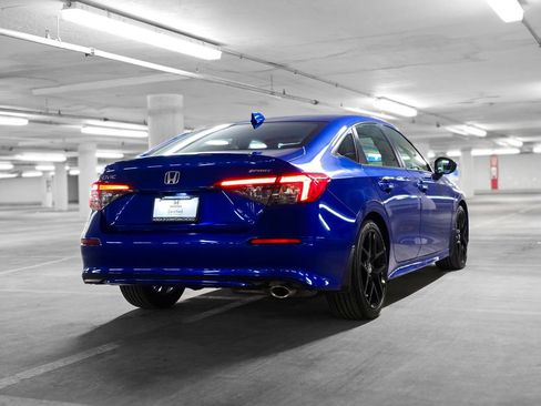 Used 2023 Honda Civic Sport image 6