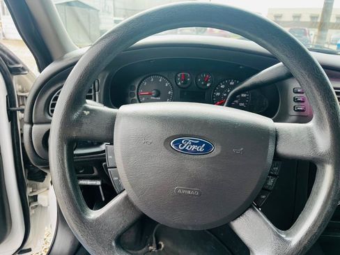 Used 2007 Ford Taurus SE FWD image 9