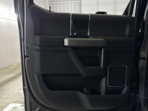 Used 2022 Ford F350 Platinum AWD/4WD image 21