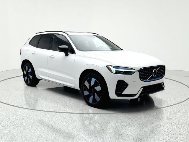 Used 2024 Volvo XC60 T8 Plus w/ Climate Package AWD/4WD image 8