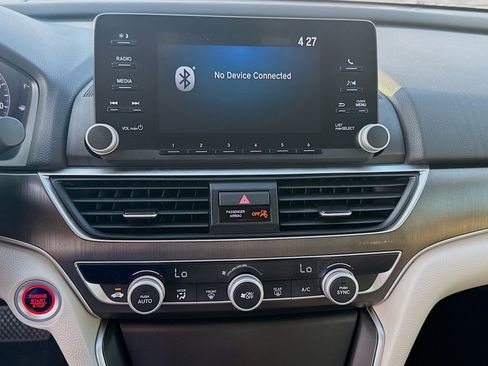 Used 2020 Honda Accord LX image 10