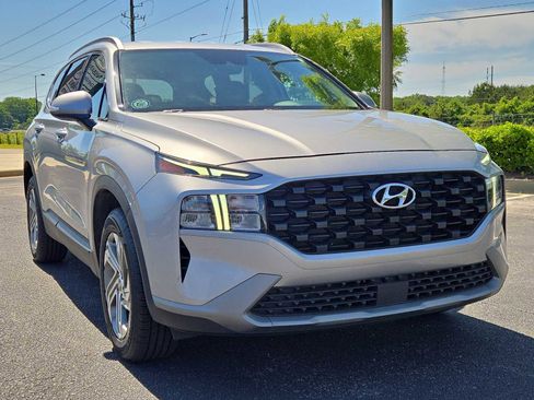 Used 2023 Hyundai Santa Fe SEL FWD image 2