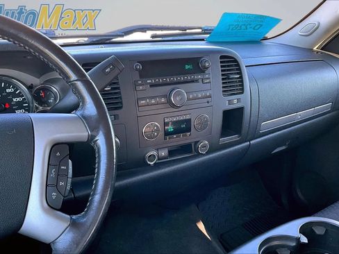 Used 2010 Chevrolet Silverado 1500 LT w/ Power Pack Plus AWD/4WD image 10