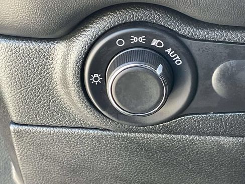Used 2024 Dodge Durango GT RWD image 19