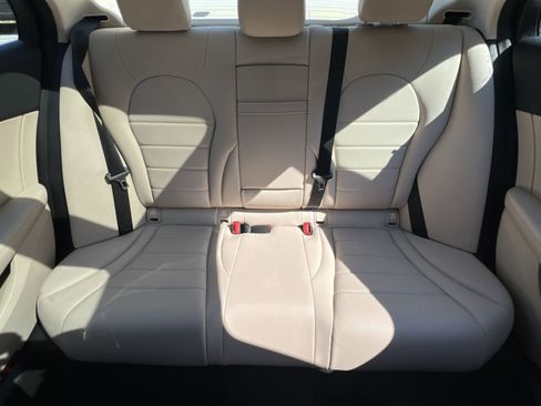 Used 2018 Mercedes-Benz C 300 4MATIC Sedan image 15