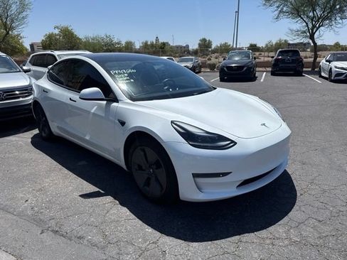 Used 2023 Tesla Model 3 Standard Range RWD image 2