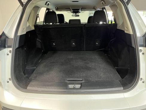 Used 2024 Nissan Rogue SV AWD/4WD image 16