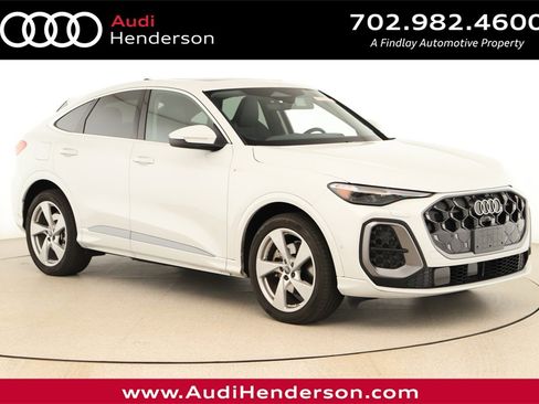 Certified 2025 Audi Q5 Prestige w/ 20" Wheel Package image 1