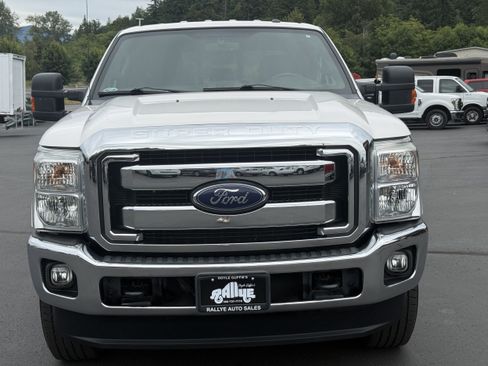 Used 2016 Ford F350 Lariat w/ Camper Package AWD/4WD image 4