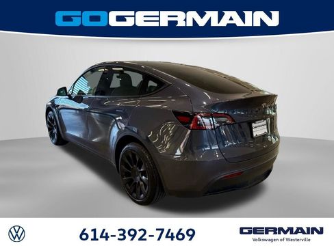 Used 2022 Tesla Model Y Long Range image 10