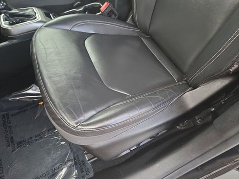 Used 2019 Jeep Renegade Limited w/ UConnect 8.4 Nav Group image 28