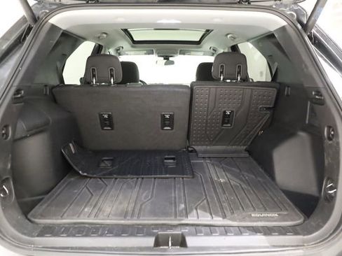 Used 2018 Chevrolet Equinox LT w/ Sun & Infotainment Package image 30