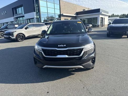 Certified 2023 Kia Seltos S FWD image 2