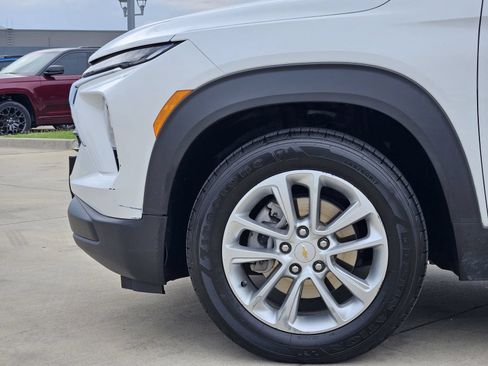 Used 2024 Chevrolet TrailBlazer LS w/ LS Confidence Package FWD image 11