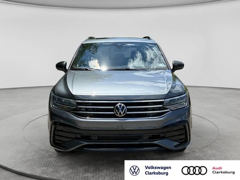 Used 2022 Volkswagen Tiguan SE R-Line AWD/4WD image 2