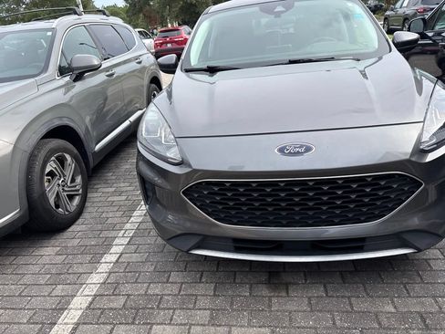 Used 2021 Ford Escape SE FWD image 16