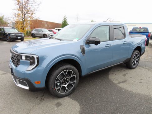 New 2025 Ford Maverick Lariat image 3