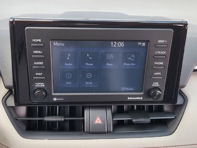Used 2020 Toyota RAV4 XLE w/ Convenience Package AWD/4WD image 12