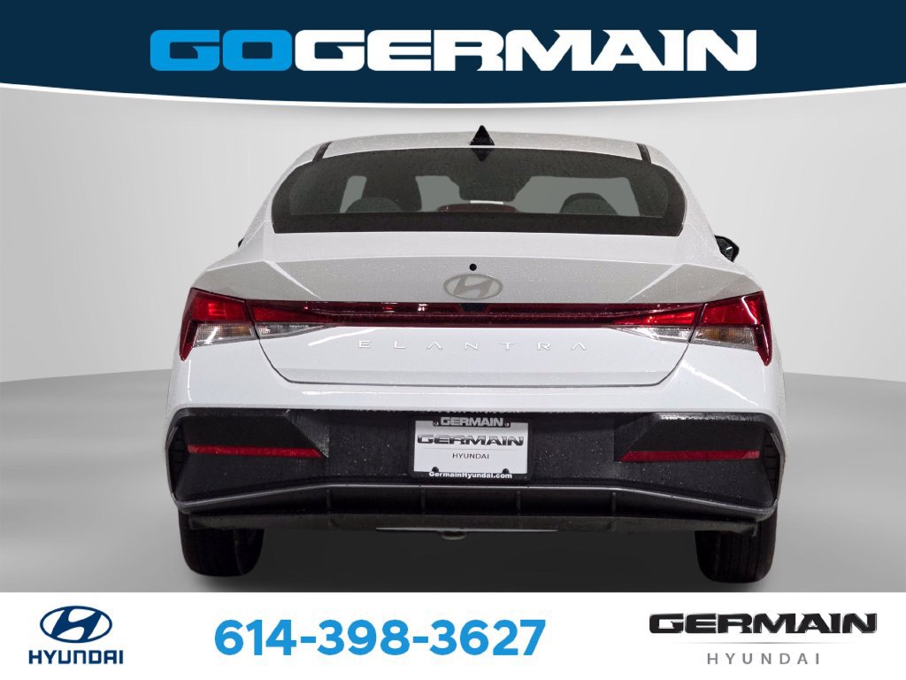 Certified 2026 Hyundai Elantra SE FWD image 9