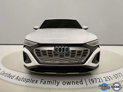 Used 2024 Audi Q8 e-tron Premium AWD/4WD image 9