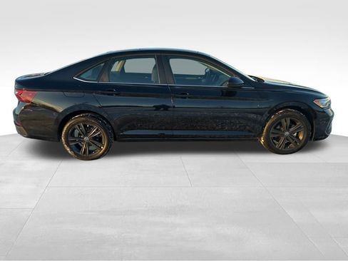 Used 2024 Volkswagen Jetta SE w/ Panoramic Sunroof Package image 8