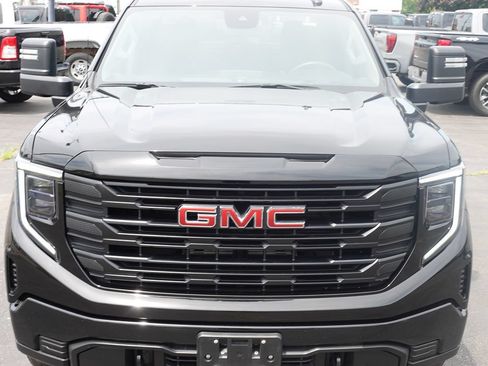 Used 2024 GMC Sierra 1500 Pro w/ Graphite Edition AWD/4WD image 6