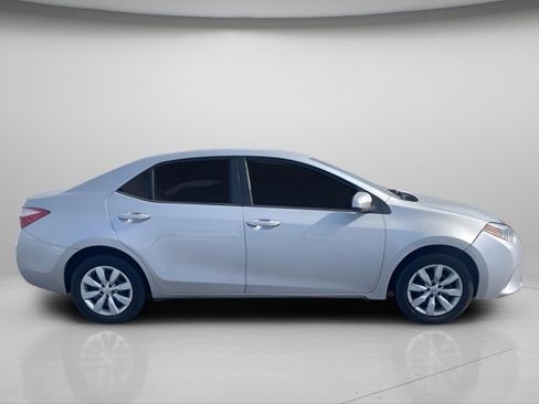 Used 2016 Toyota Corolla LE image 6
