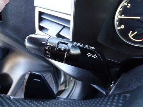 Used 2022 Mitsubishi Outlander SE image 13